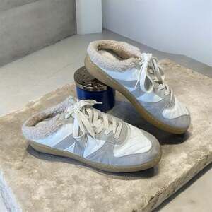 Mia Girl Faux Shearling Slip On Leather Sneakers White Women’s Size 9.5